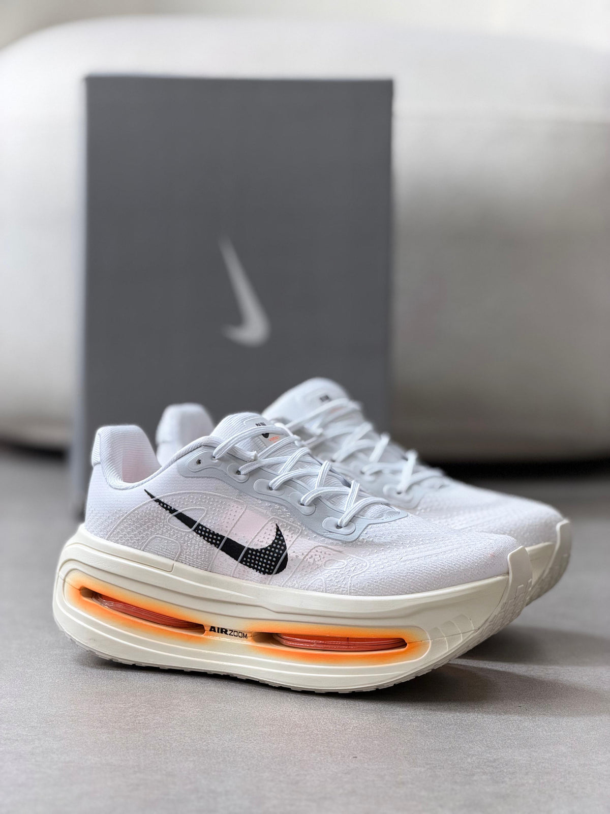 Tênis Nike Vomero Importado Branco Laranja