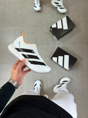 Tênis Adizero Adios Pro 4 Branco Preto Laranja