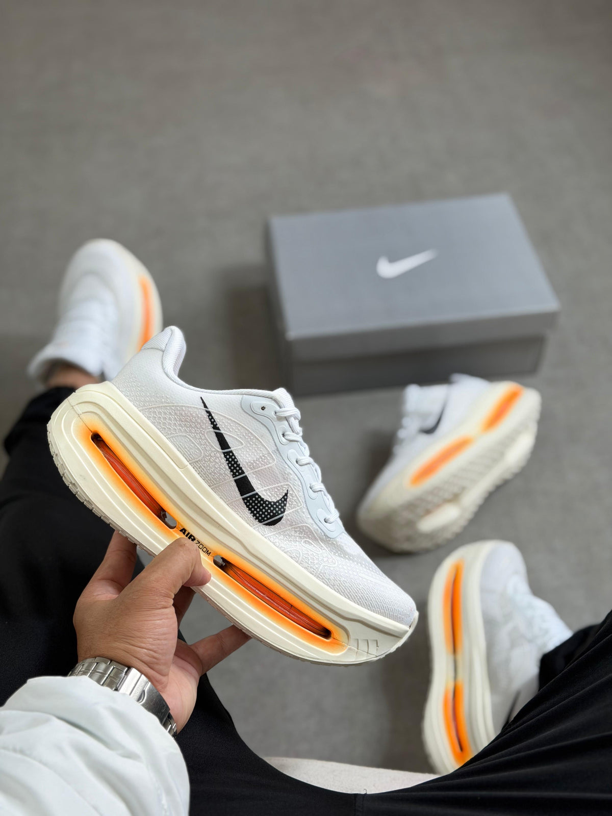 Tênis Nike Vomero Importado Branco Laranja