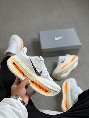 Tênis Nike Vomero Importado Branco Laranja