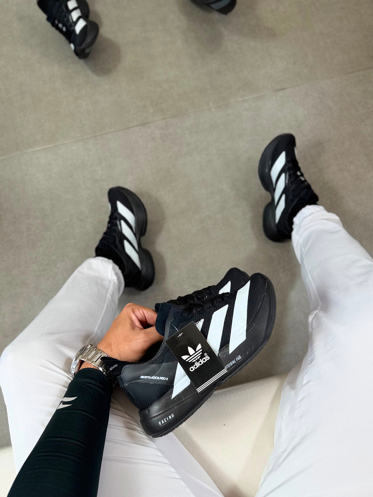 Tênis Adizero Adios Pro 4 Preto Branco