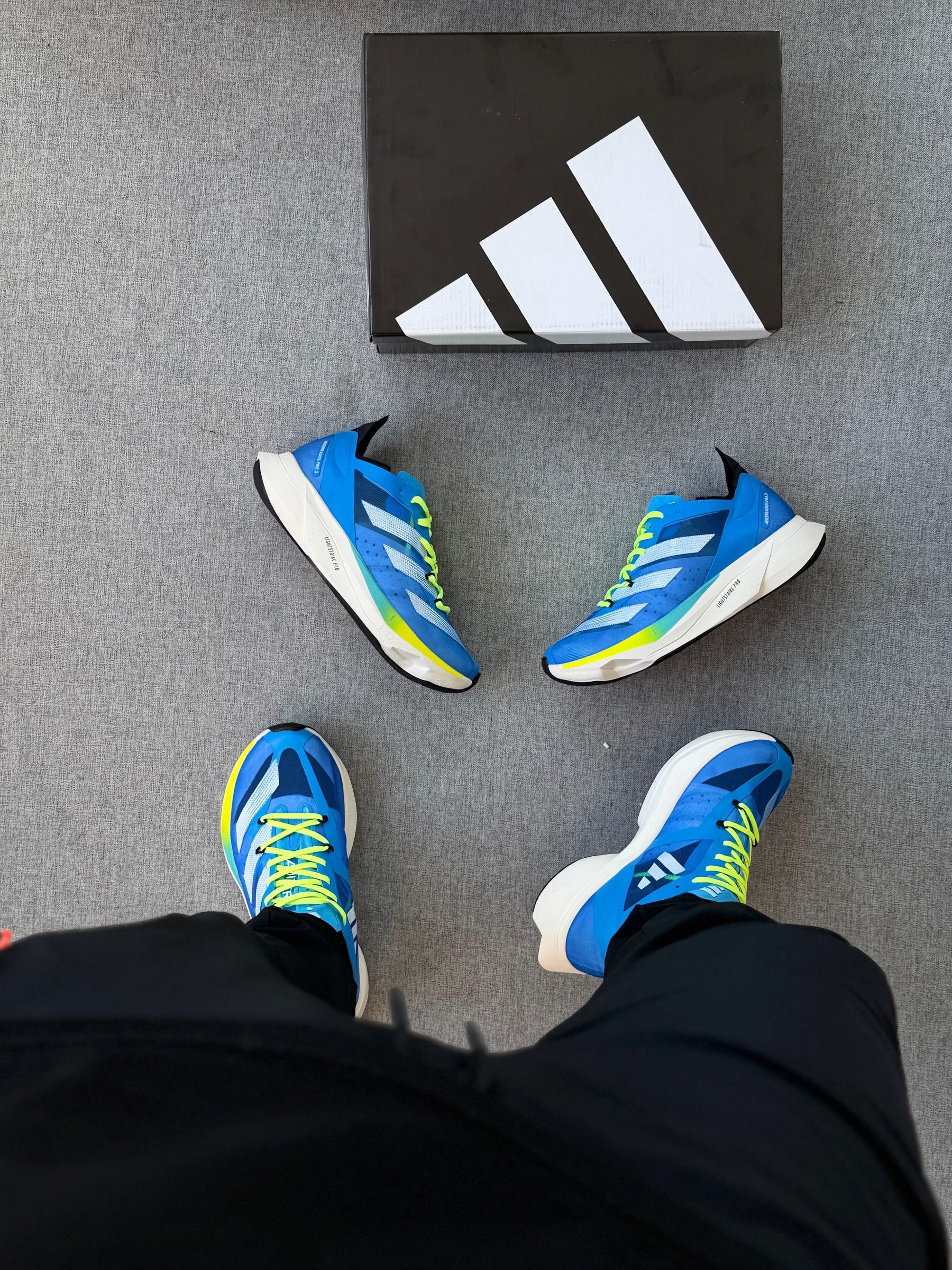 Tênis Adizero Adios Pro 3 Royal Off limão