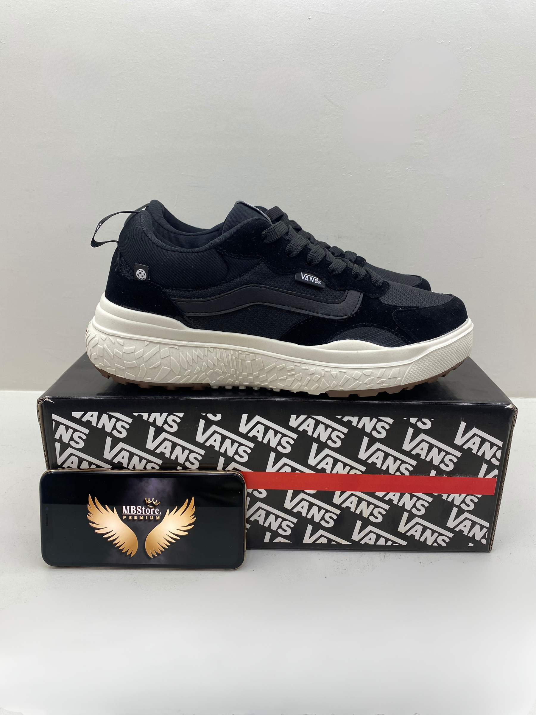 Vans UltraRange Neo Preto/Preto/Branco