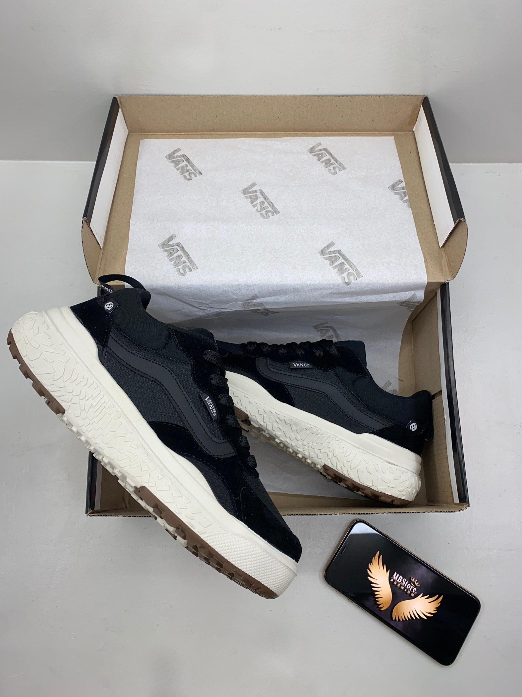 Vans UltraRange Neo Preto/Preto/Branco