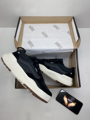 Vans UltraRange Neo Preto/Preto/Branco