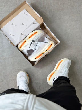 Tênis Nike Vomero Importado Branco Laranja