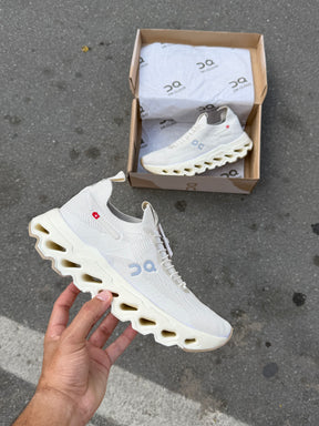 Tênis Unissex On Cloud Knit Off-White Premium