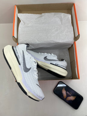 Tênis Unissex Nike ZoomX Invencible Run Premium Branco Preto