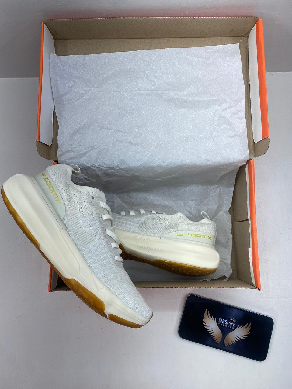 Tênis Feminino Nike ZoomX Invencible Run Premium off White