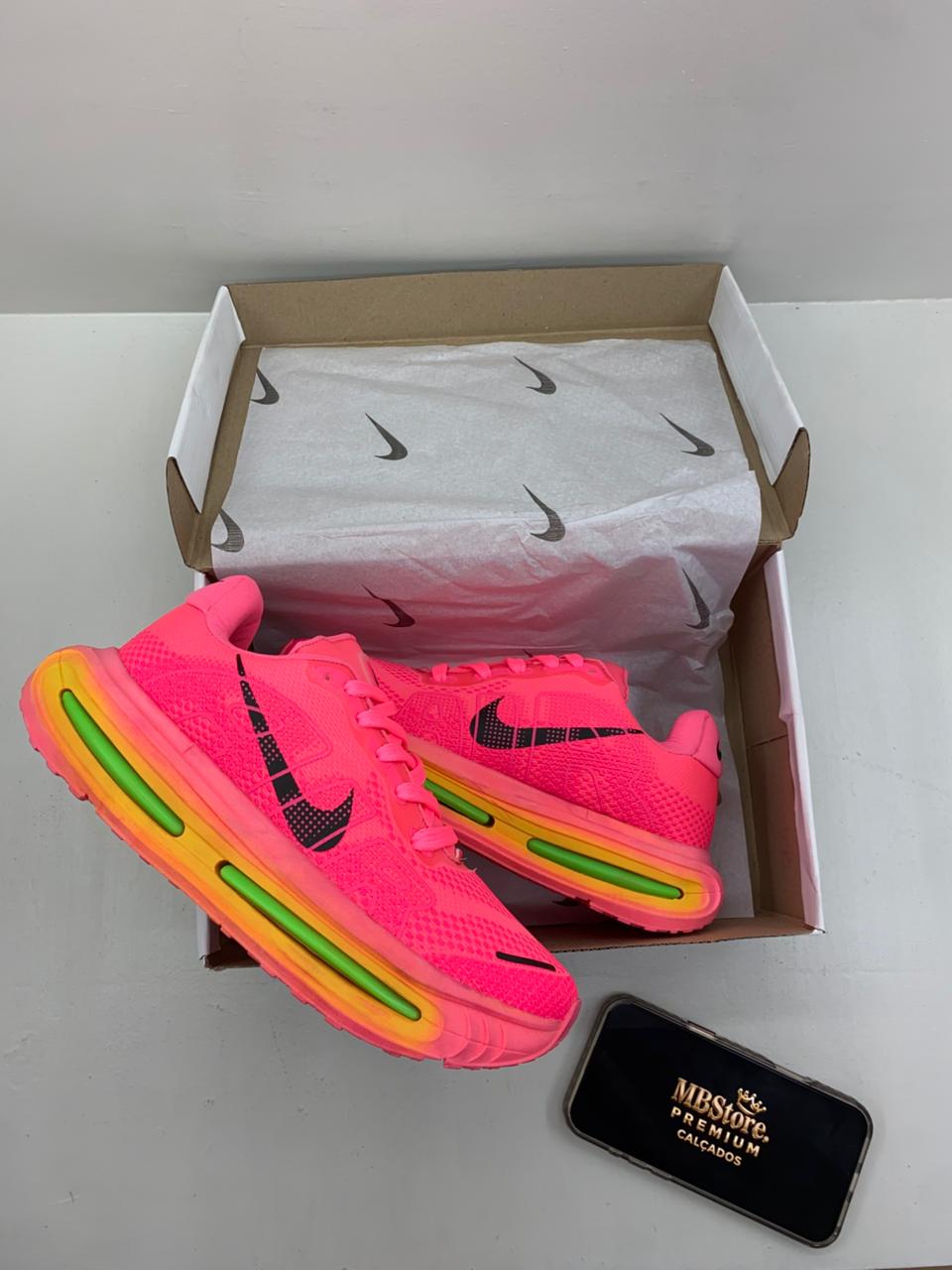 Tênis Nike Vomero Premium Pick